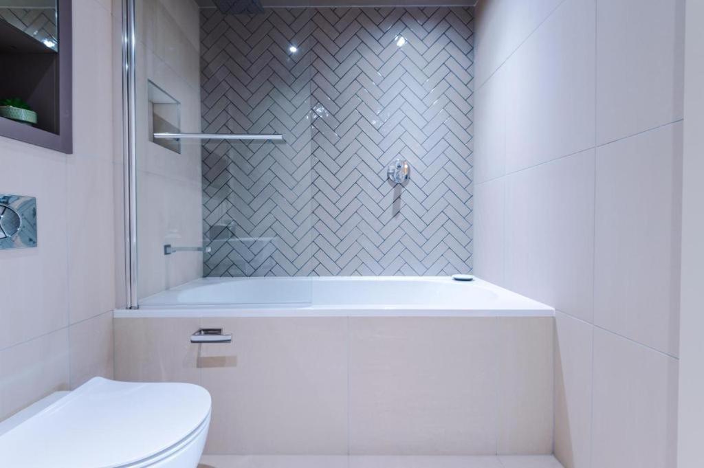 Exquisite Central York Abode Sleeps 6! Luaran gambar